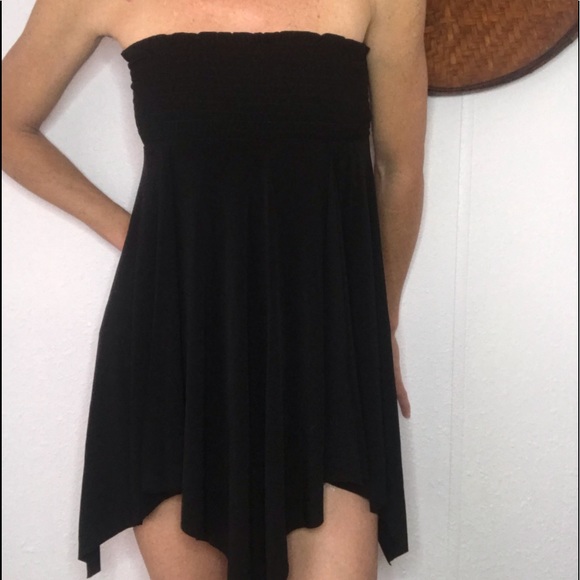 🦅Gorgeous black CACHE strapless flounce top - Picture 2 of 8